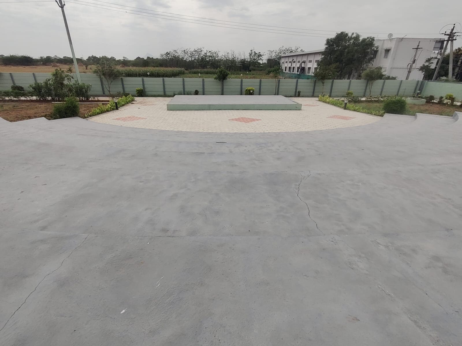 Diamond Avenue - Main Image